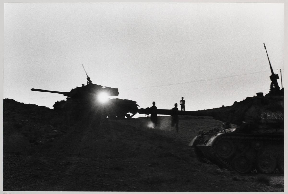 Turkiska stridsvagnar i ställning omkring Nicosia, Cypern, 1974