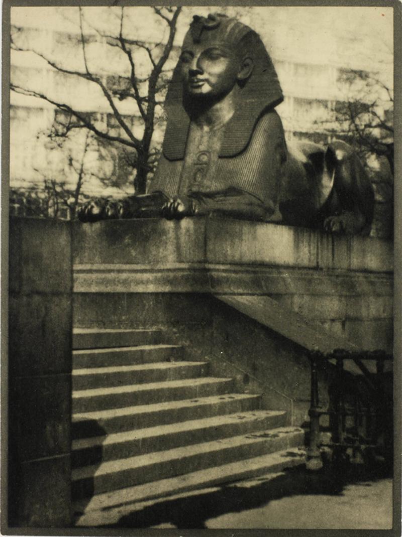 The Sphinx on the Embankment