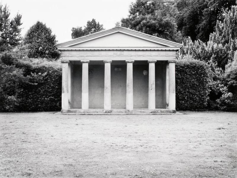 Antikt tempel, Shugborough, Staffordshire, England. Ur serien Arkadien - modell, museum och lekplats