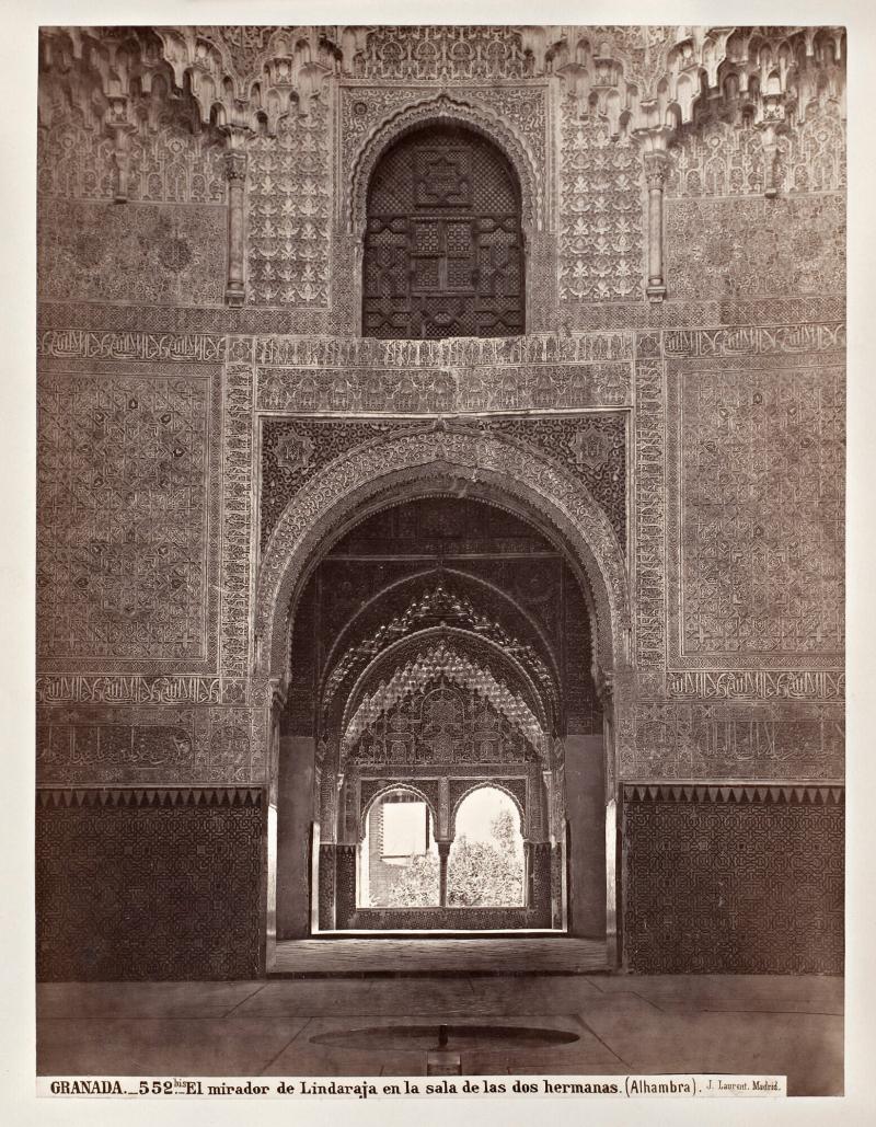 GRANADA. - 552. bis-  El mirador de Lindaraja en la sala de las dos hermanas. (Alhambra). J. Laurent. Madrid