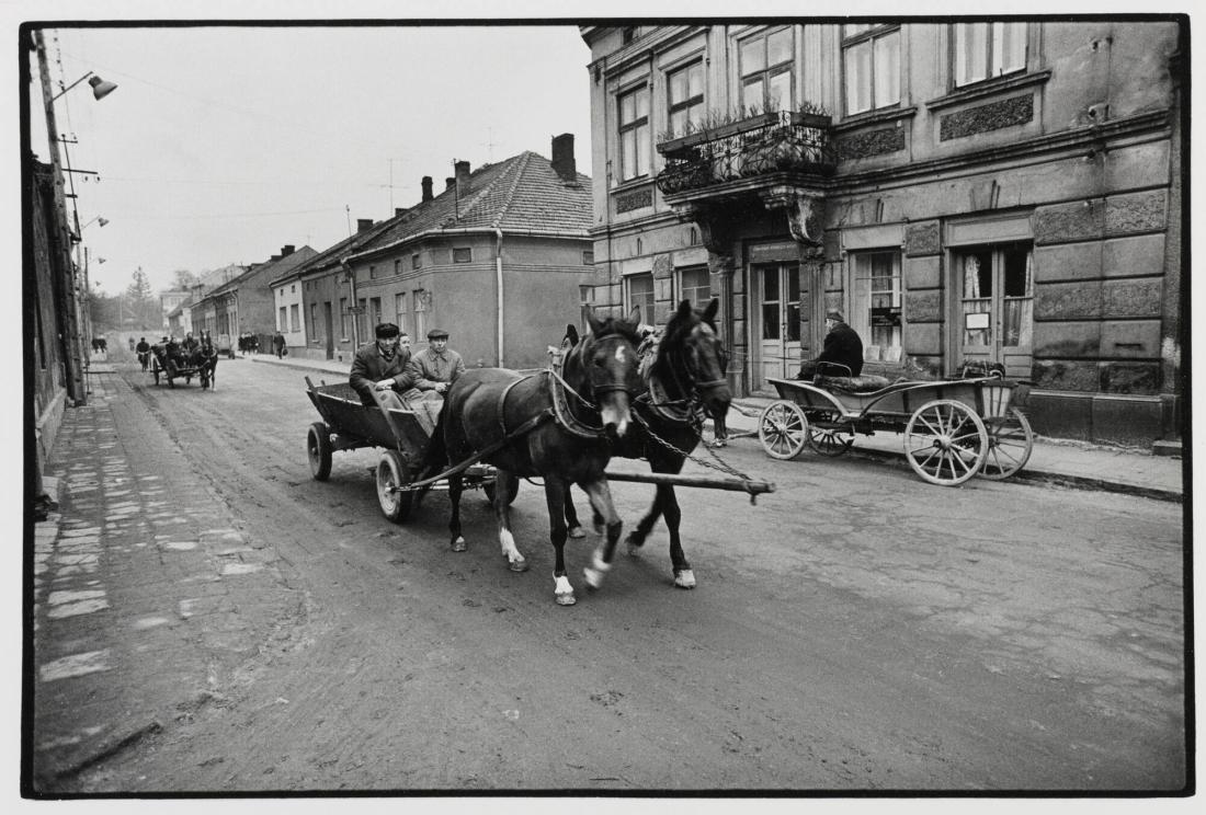På väg till stan, Polen