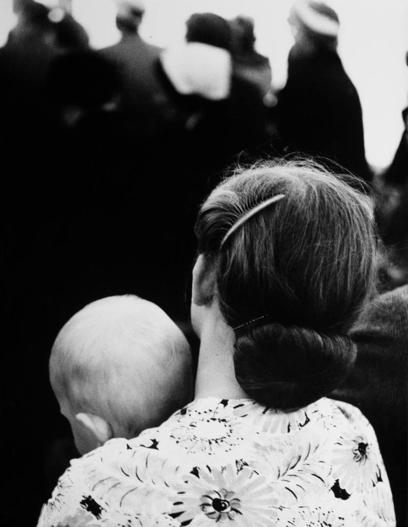 Titel saknas. Ur serien Byn med det blå huset