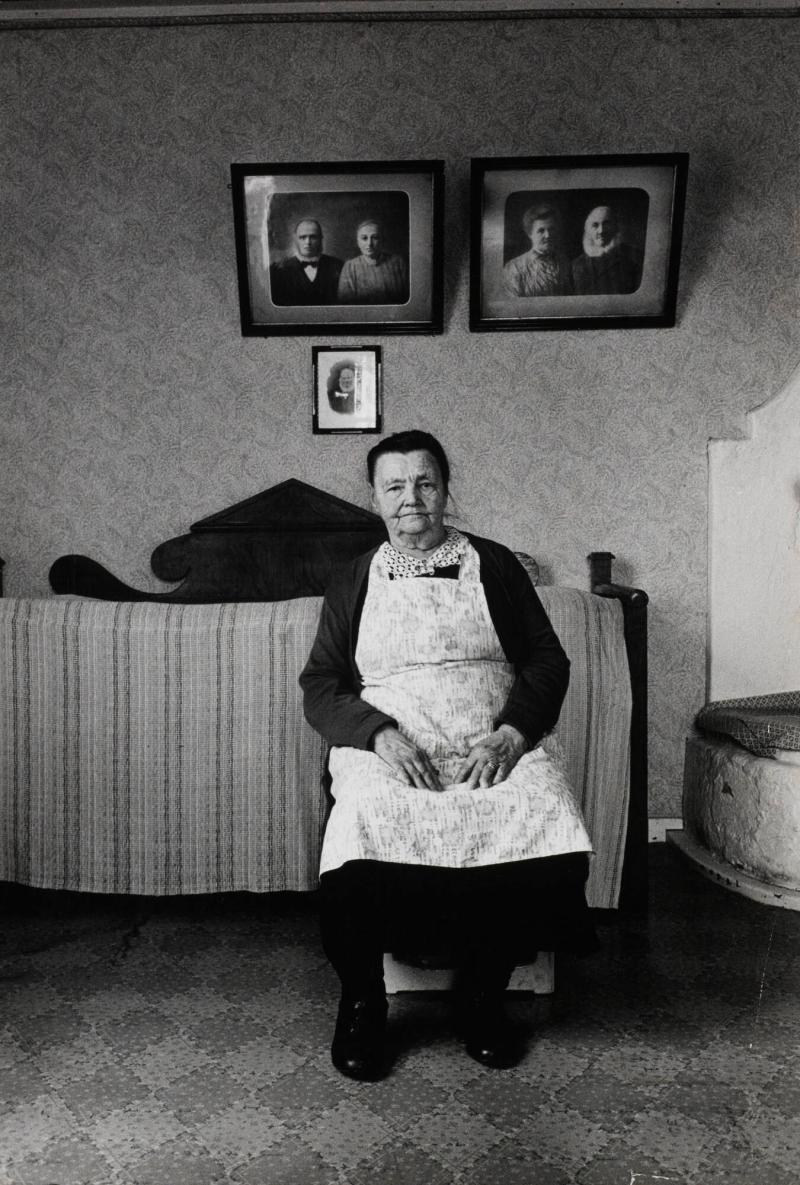 Änke fru Maria Renman, Arvträsk, Lycksele. Ur serien Bilder av nådens barn