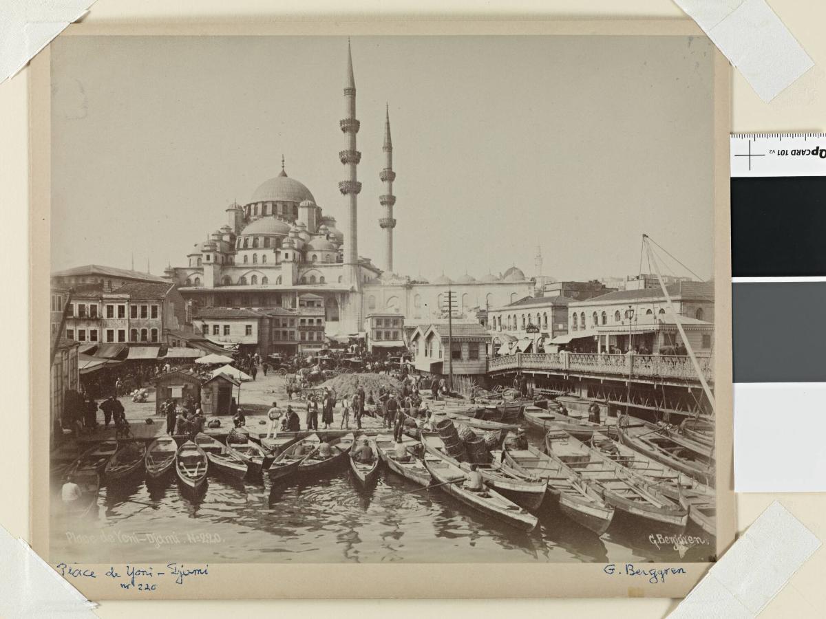 Place de Yeni-Djami. No 220