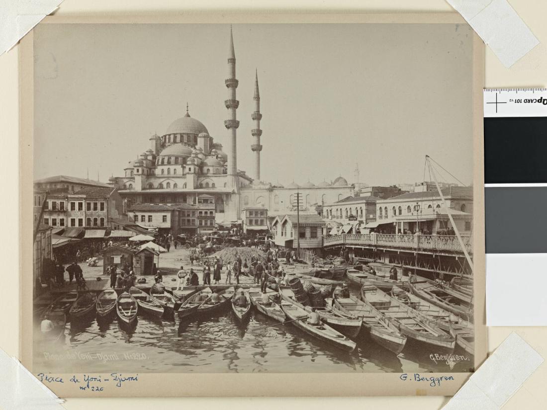 Place de Yeni-Djami. No 220