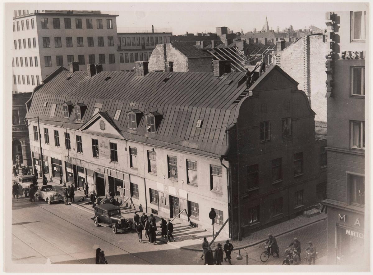 Det sista av de gamla Hötorgshusen rives, Kungsg. 44