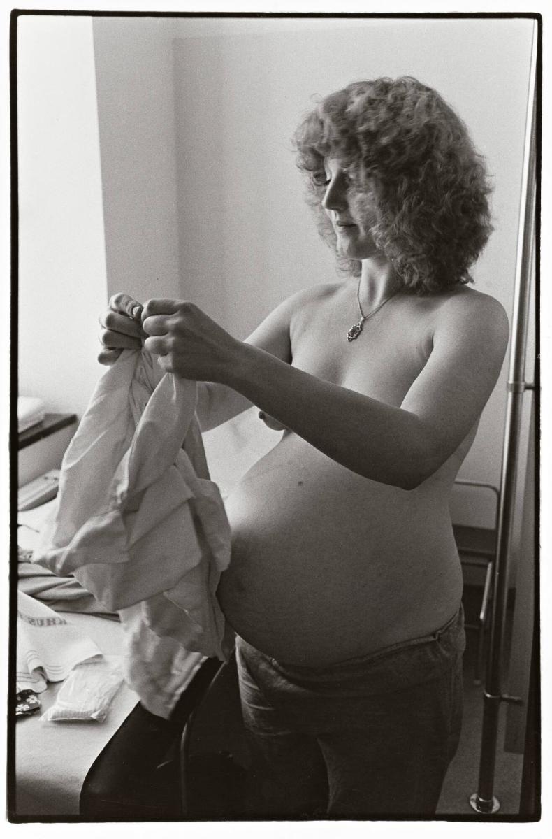 Titel saknas. Ur serien En födelse