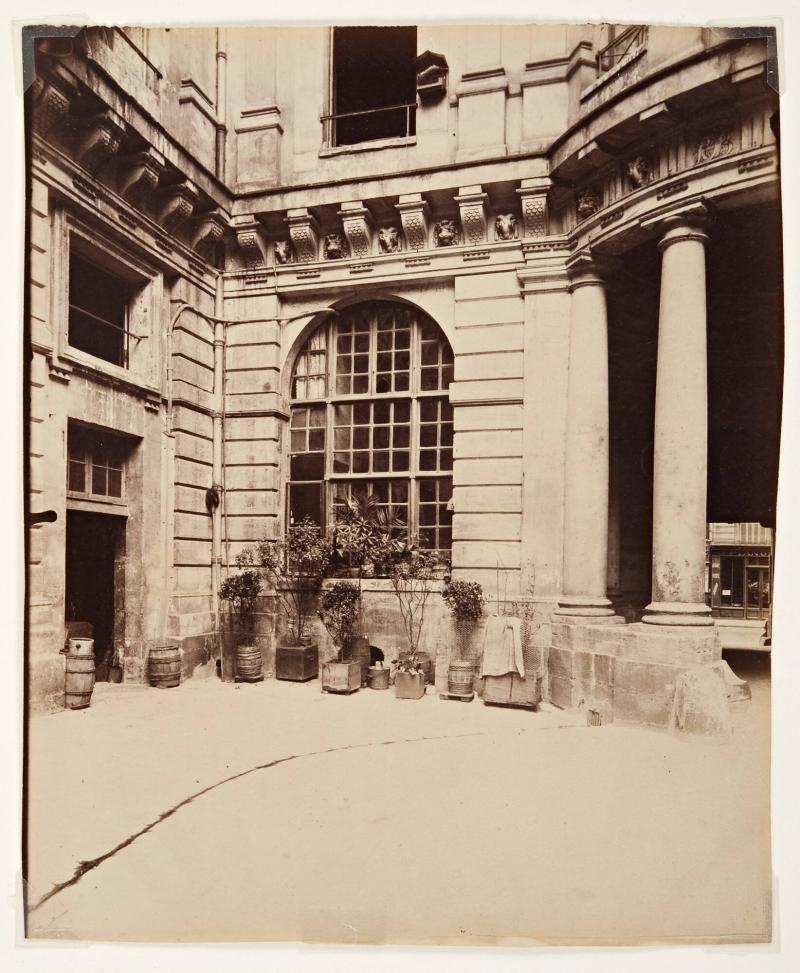 Hotel du Beauvais, 68 rue de Francois-Miron