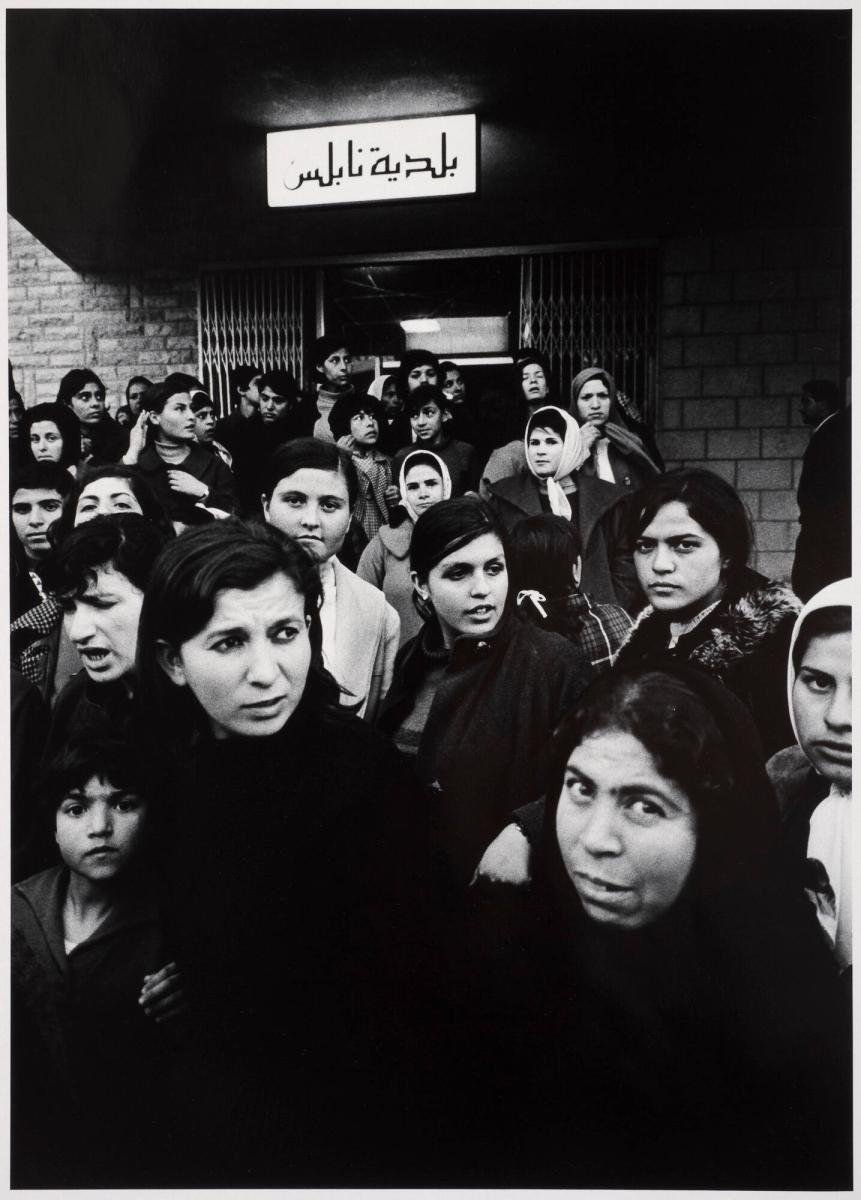 Kvinnodemonstration utanför Folkets hus/Stadshuset, Nablus, Jordanien