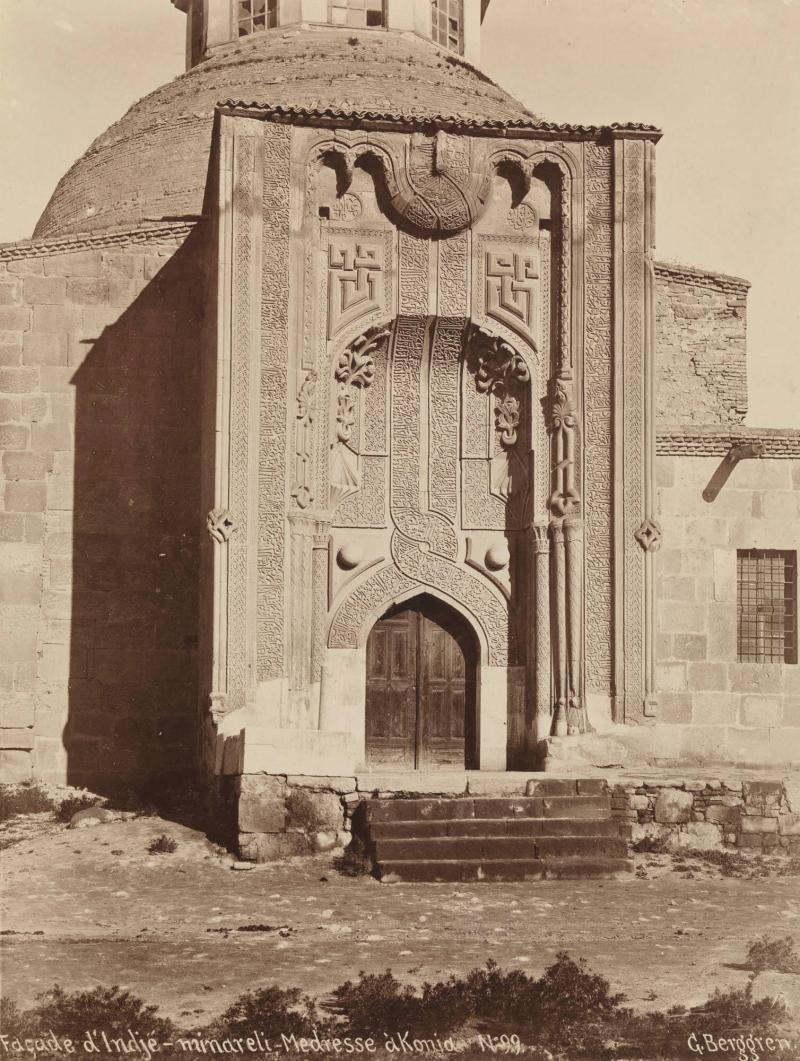 Façade d'Indjé-minareli Medresse à Koniah, No 99