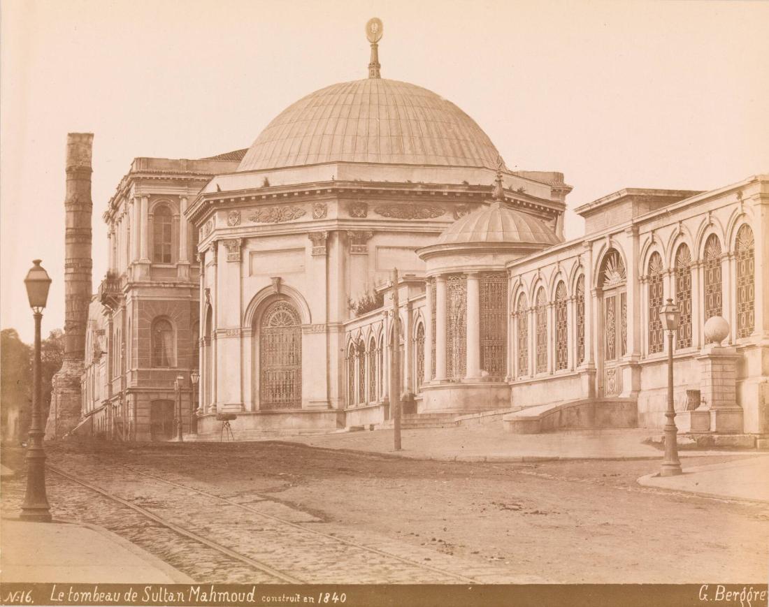 Le tombeau de Sultan Mahmoud construit en 1840