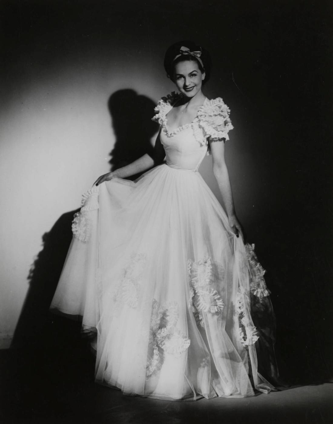 Hjördis Genberg (för Idun) 1944