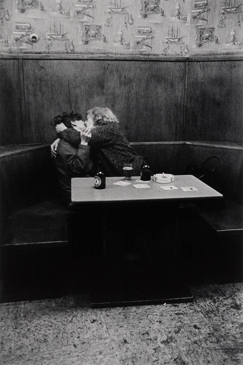 Elfriede med sin väninna. Ur serien Café Lehmitz