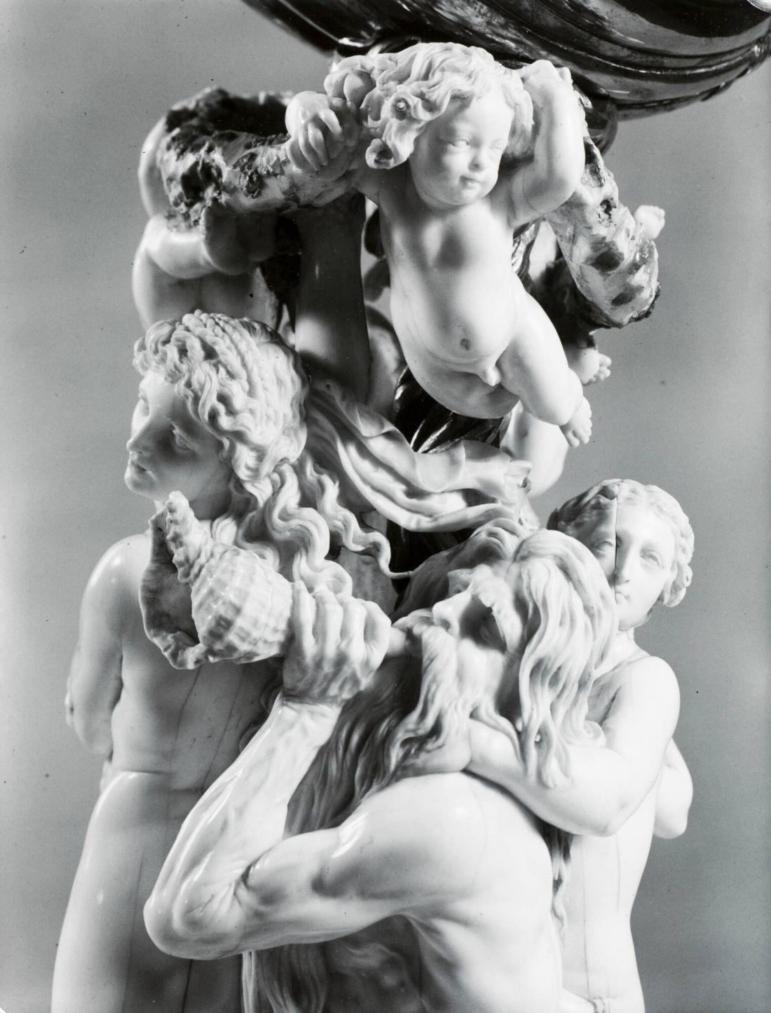 Detalj av saltkar, av elfenben och förgyllt silver, utfört av Georg Petel i Ausburg efter en teckning av Rubens. Stockholms slott