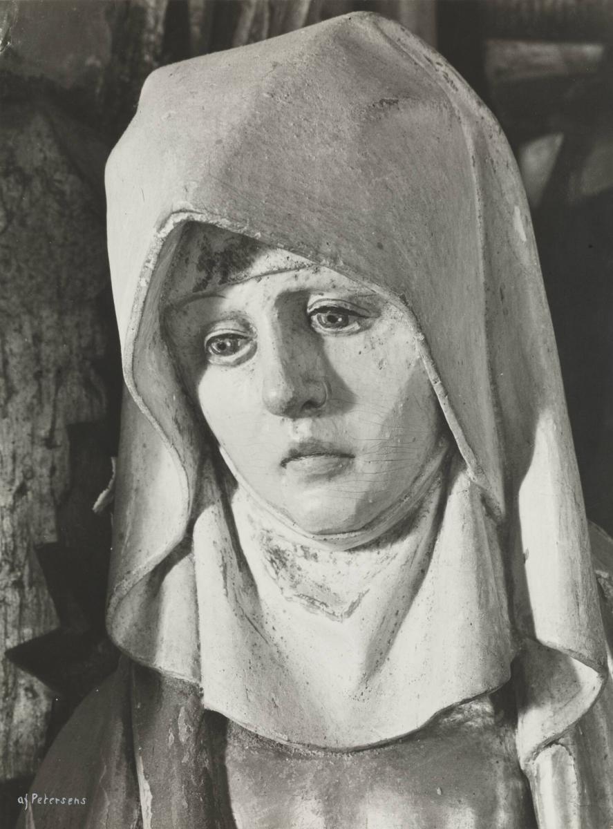 Madonna. Altarskåp i Strängnäs Domkyrka