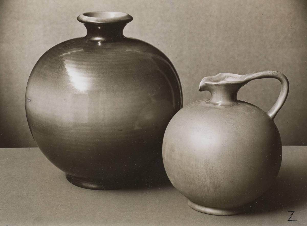 Två stengodspjäser