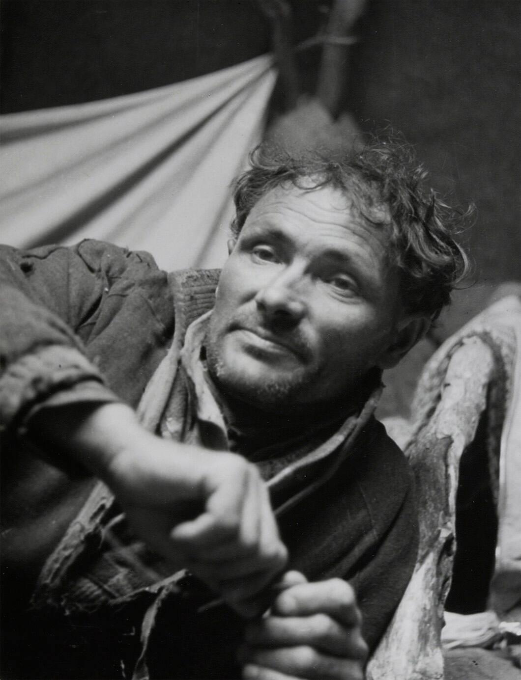 - Våran gamla mor hon ville aldrig till ålderdomshemmet, berättar Petrus Gruvvisare.