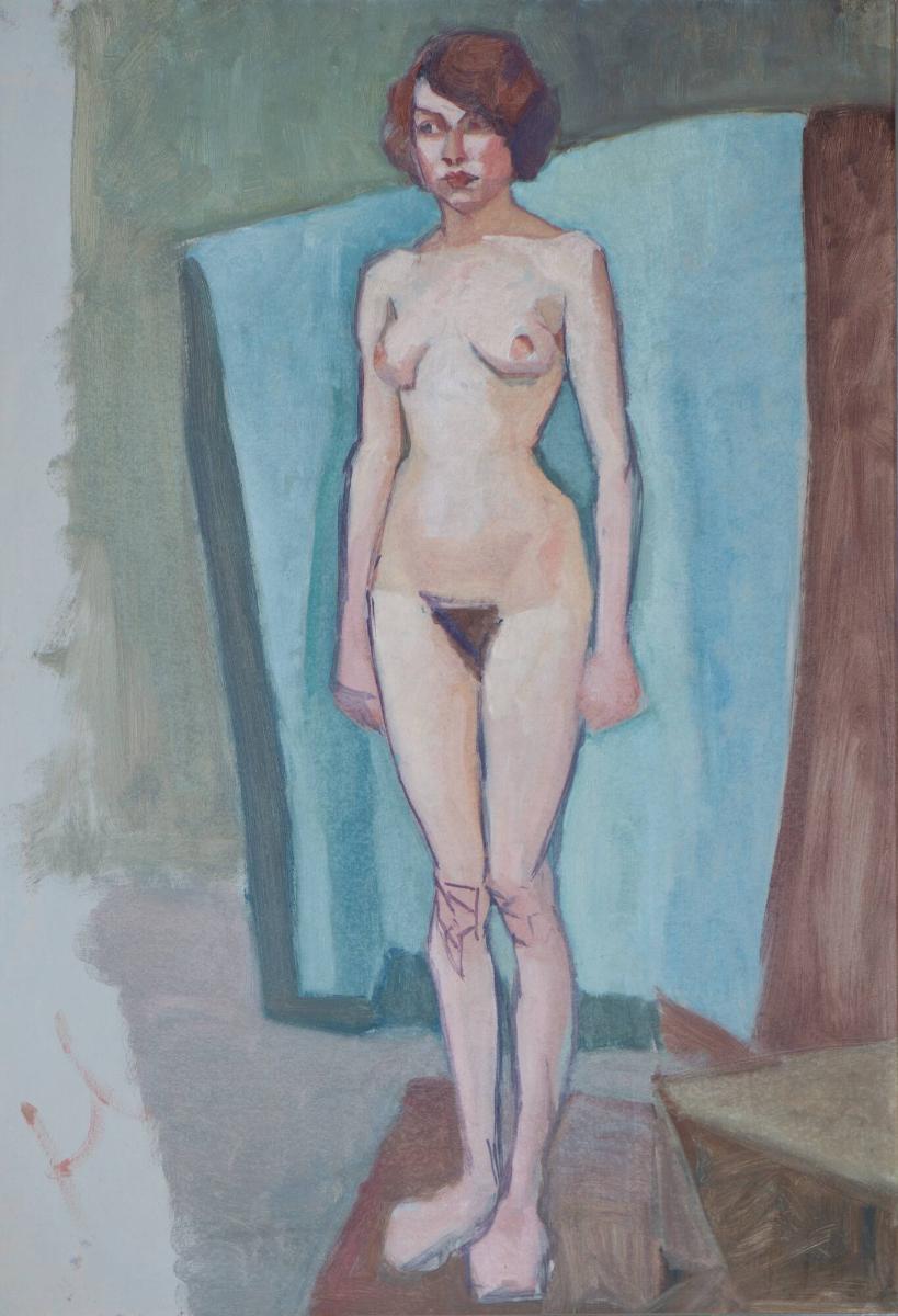 Stående kvinnlig modell