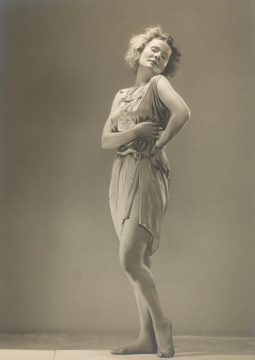 The Dancer (Ella Ilbak)