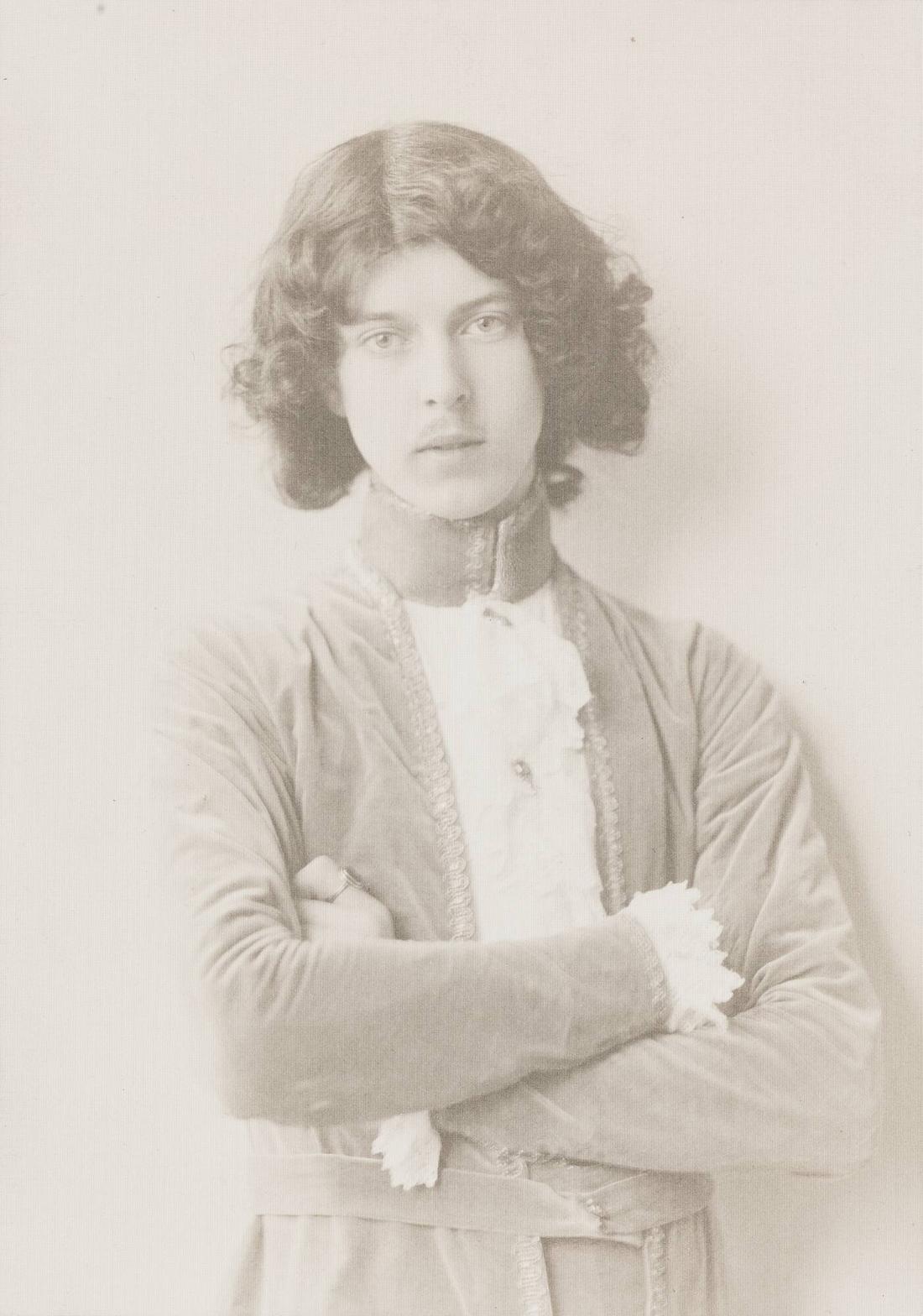 Självporträtt i scenkostym. Lidköping