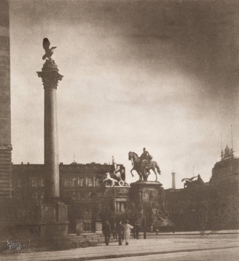 Berlin - framför kejserliga palatset