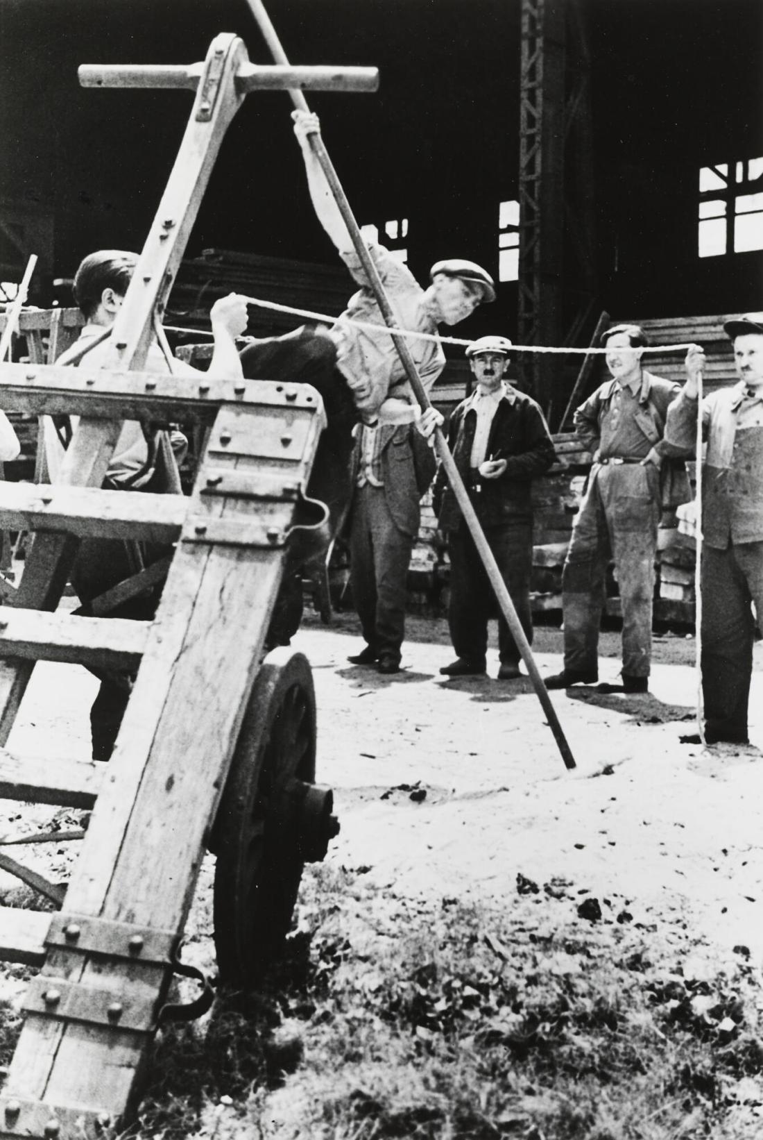 Workers entertainment on Bastille Day (1937)