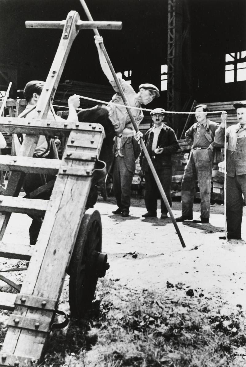 Workers entertainment on Bastille Day (1937)