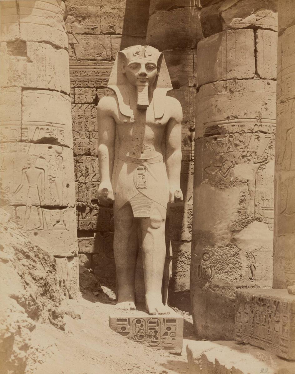 [Stor staty av Ramses II]