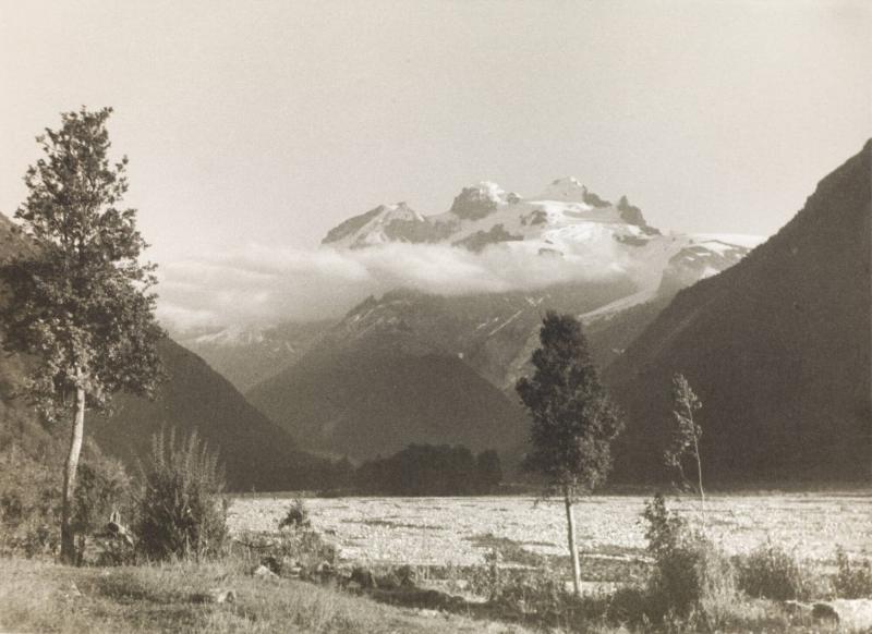 El Cerro Tronador S Anderna på gränsen mellan Argentina och Chile.