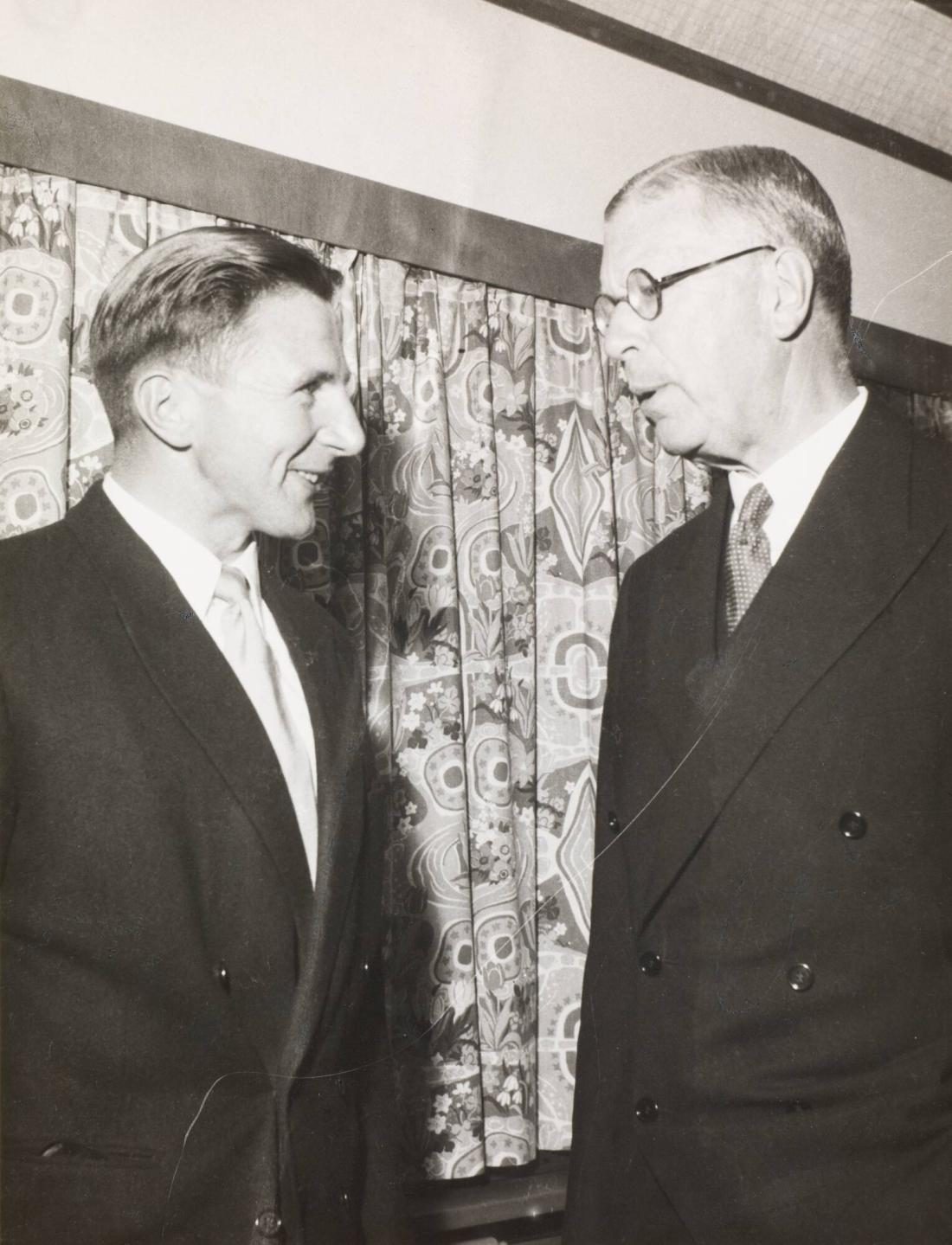 Kungamöte i Mora / Mora-Nisse och kungen på Eriksgatan hösten 1953