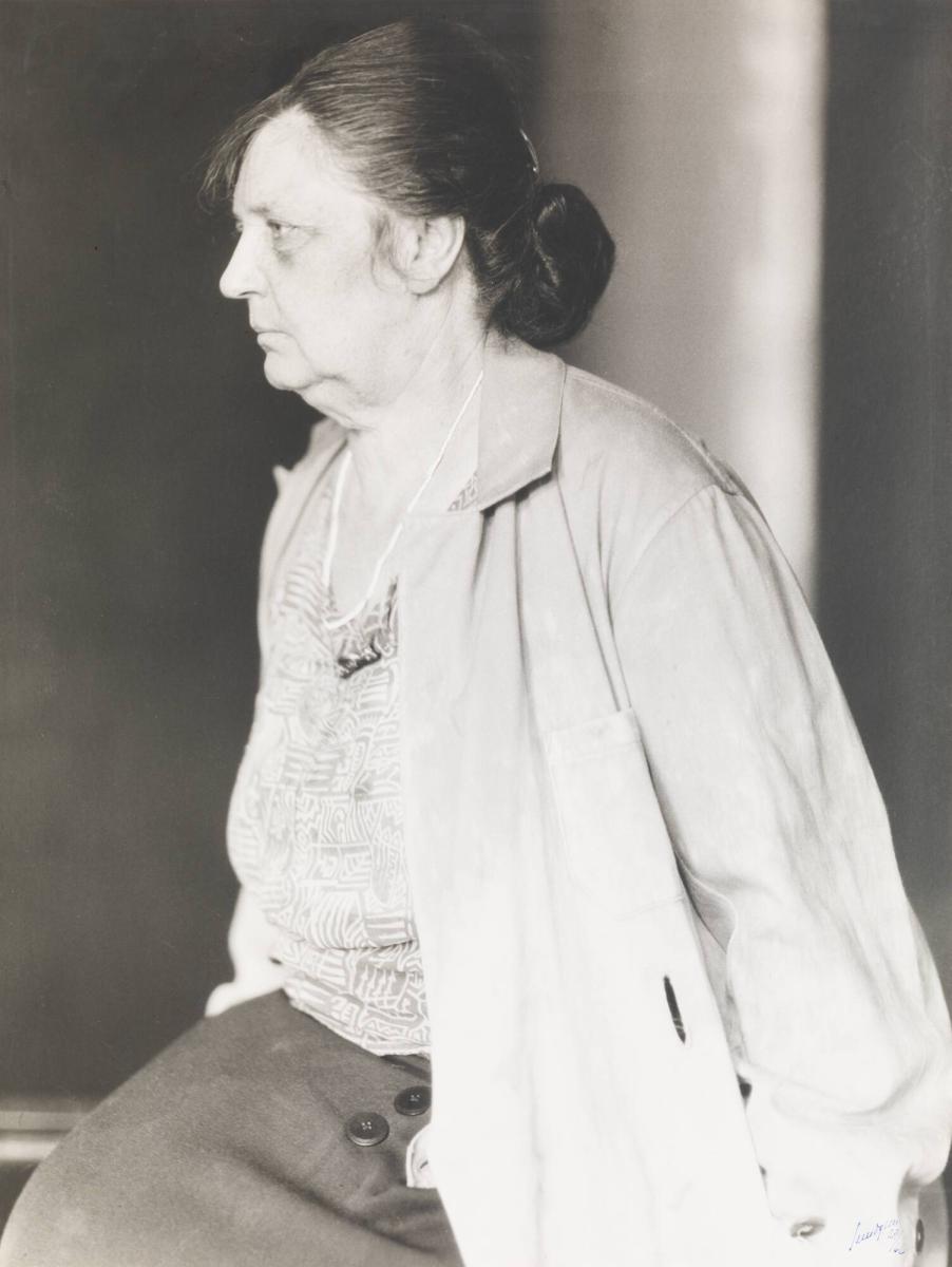 Konstnärinnan Mathilde Wigert, Österlund