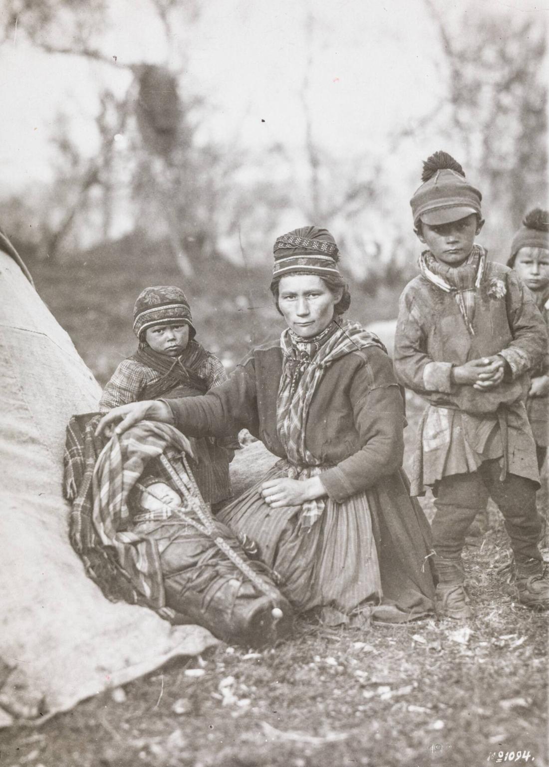 Maria Sunna med sina barn, Pålnoviken