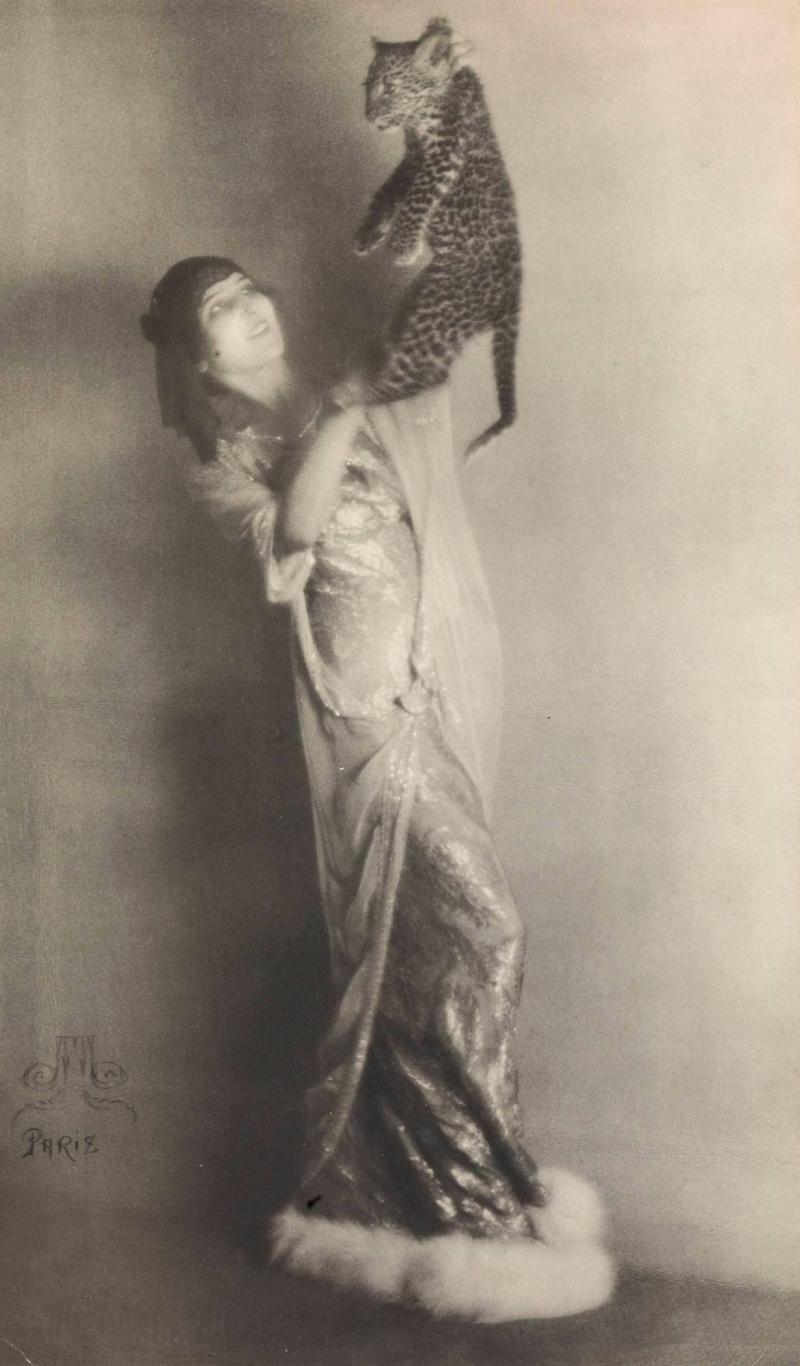 Ida Rubinstein, rysk dansare och skådespelare i Paris