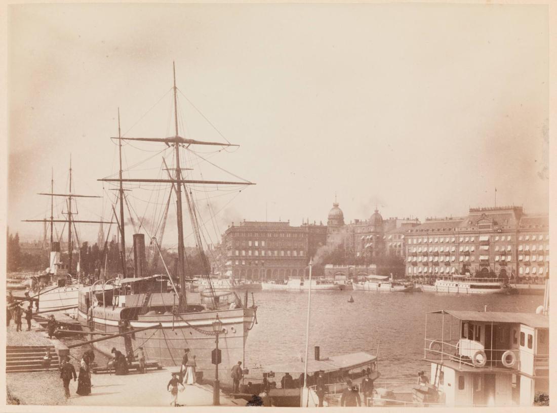 Fartyg vid Skeppsbron