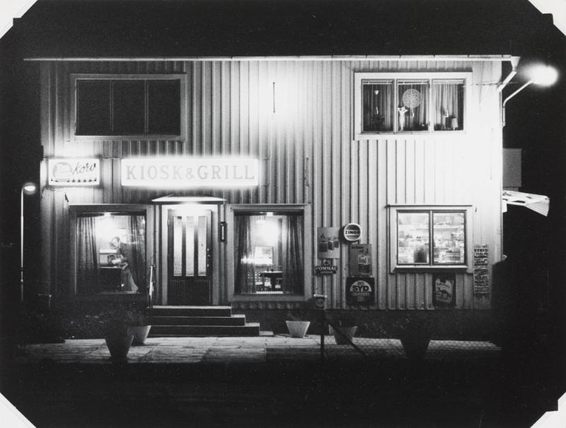 Vägcafé, Östanbro vid E18, 1972. Ur serien "Landsväg"