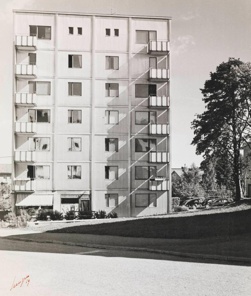 Aluminiumhuset, Karlsbrogatan