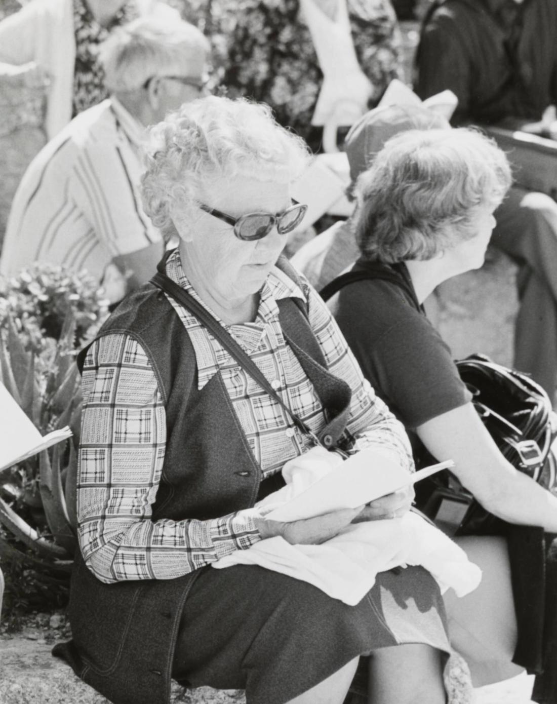 Andakt, Olivträdsberget, Jerusalem, 1980. Ur serien "Den långa resan"