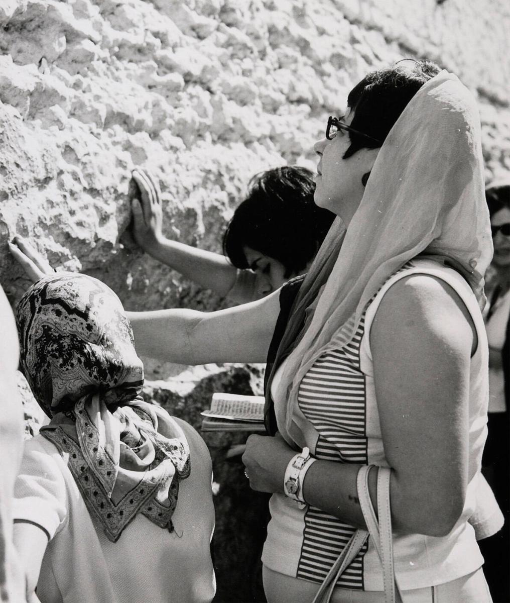 Israel. Jerusalem, Women at the Wailing Wall