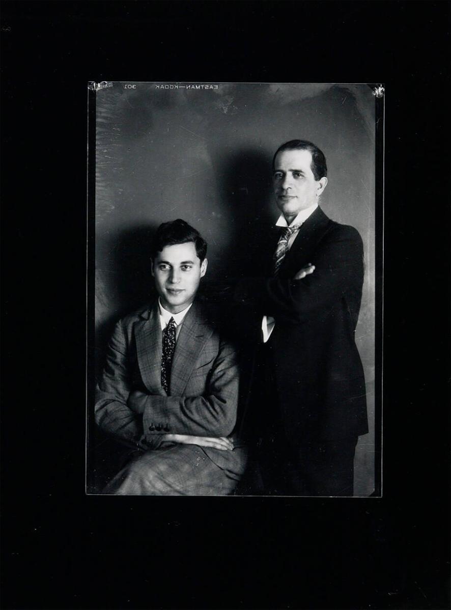 Anna Riwkins far, Alexander Riwkin