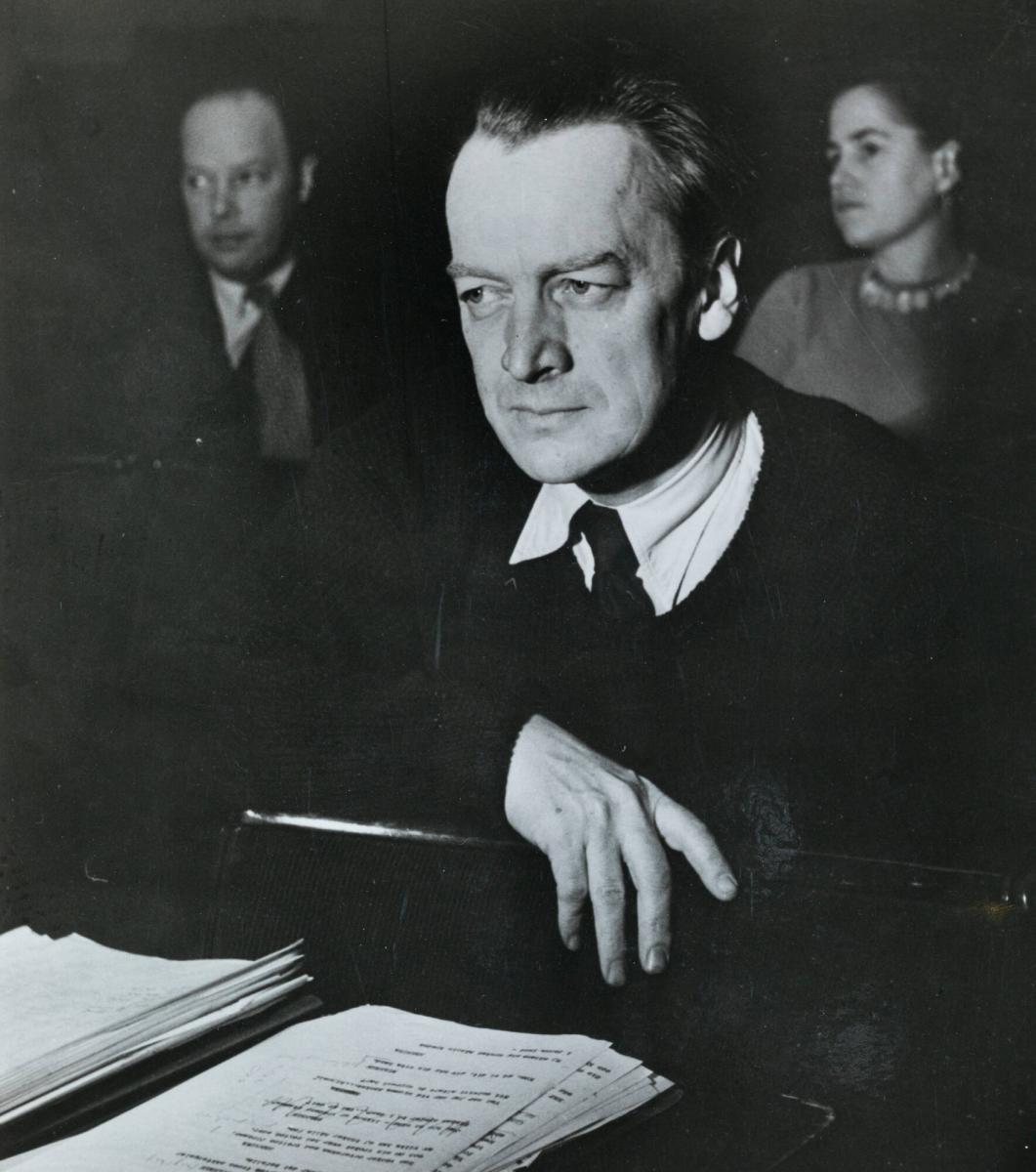 Regissör Alf Sjöberg, Dramaten