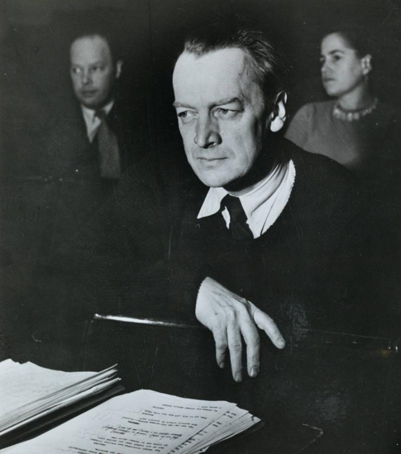 Regissör Alf Sjöberg, Dramaten