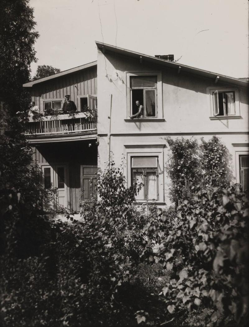 Barndomshemmet i Tumba, Stockholm
