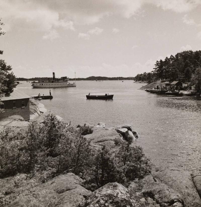 Waxholmsbåt vid Södermöja. Stockholms skärgård