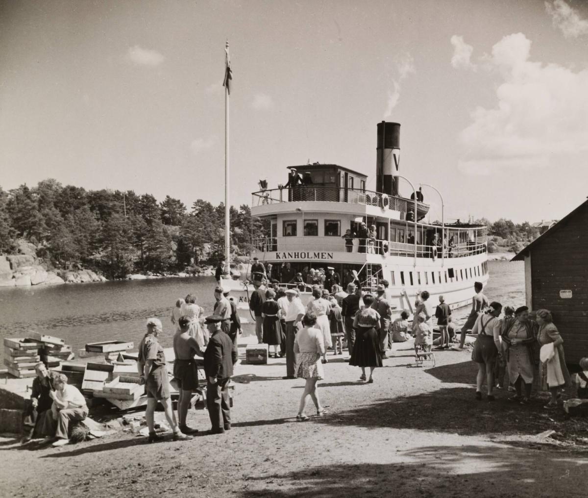 Waxholmsbåt vid Södermöja brygga