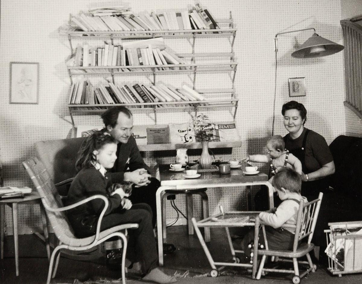 Gustav Jonsson med familj, 1948