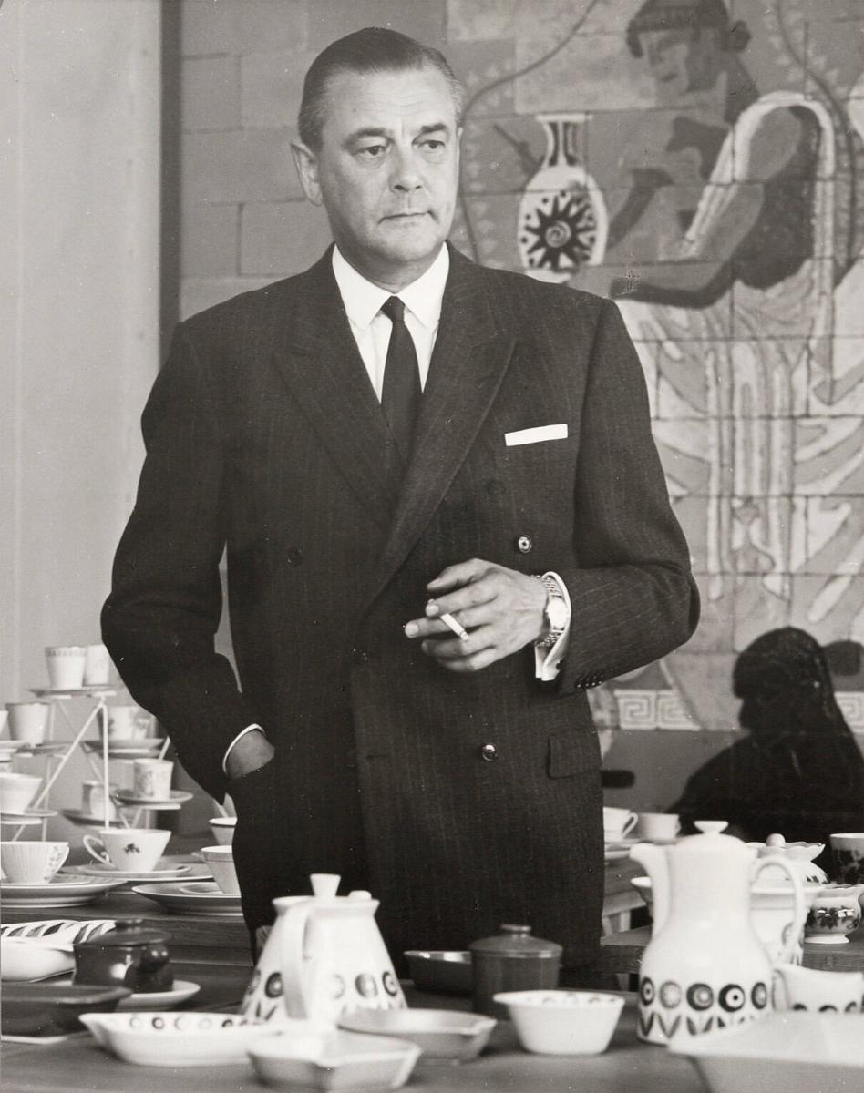 Dir. Åke Roos