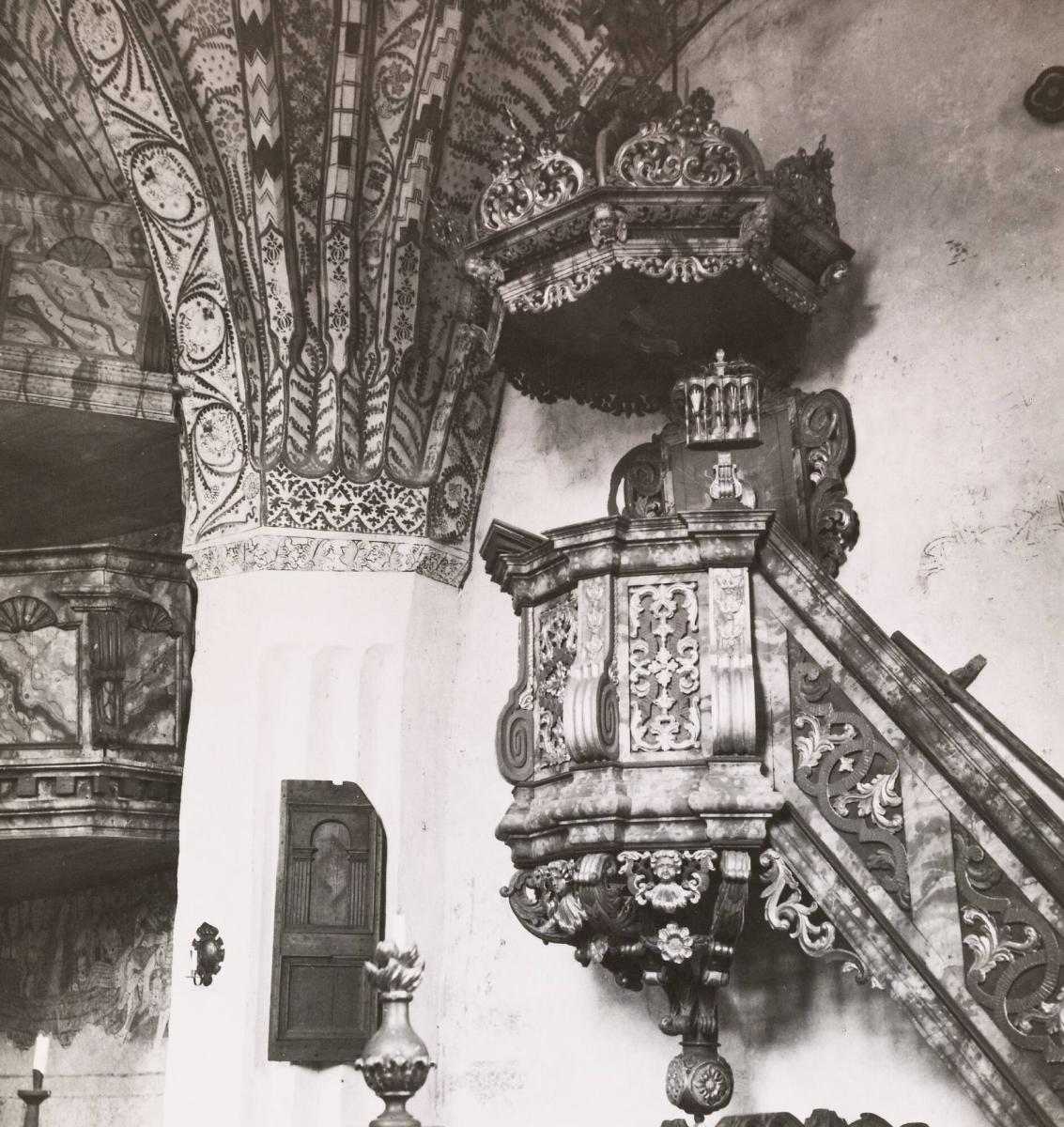 Predikstol. Ytterlännäs gamla kyrka