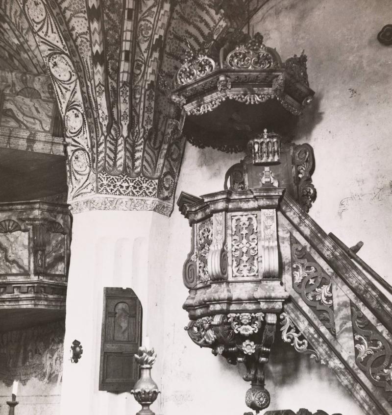 Predikstol. Ytterlännäs gamla kyrka