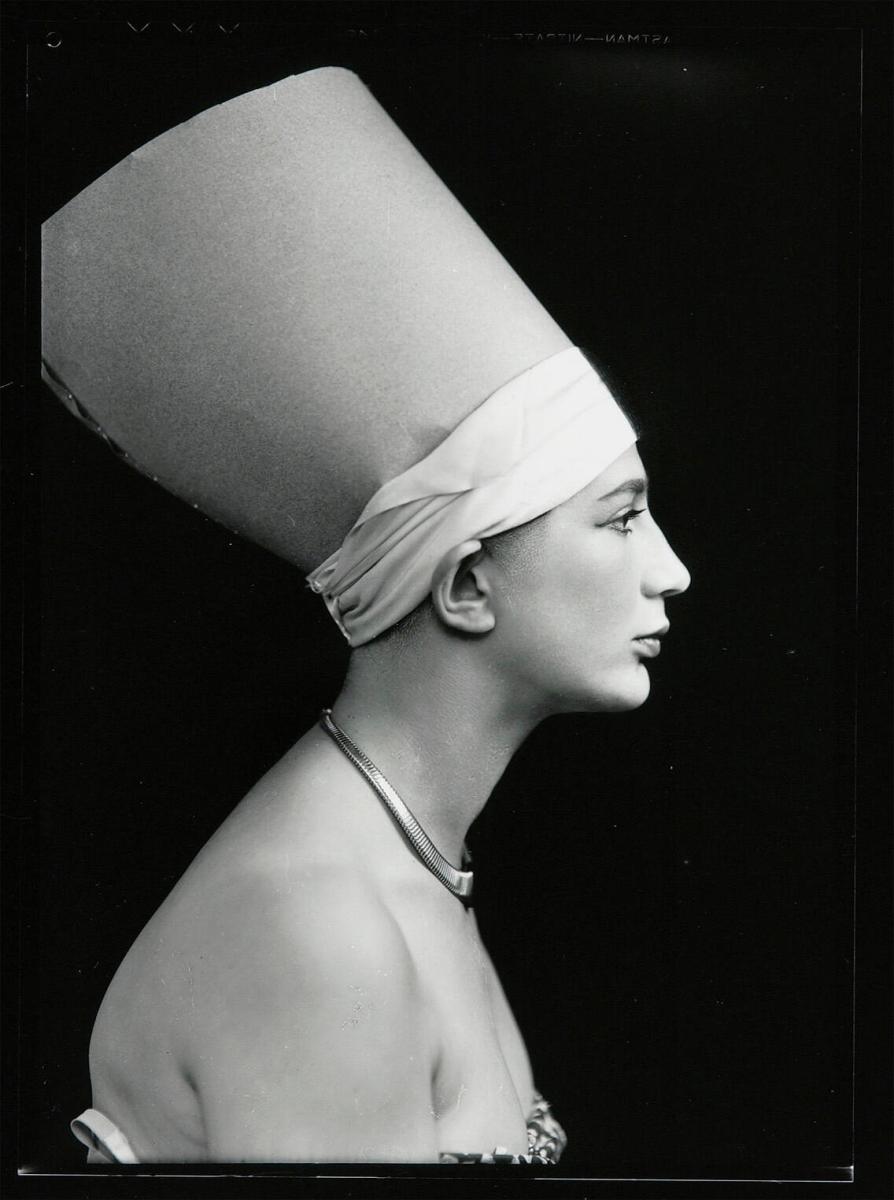 Anna som Nefertiti