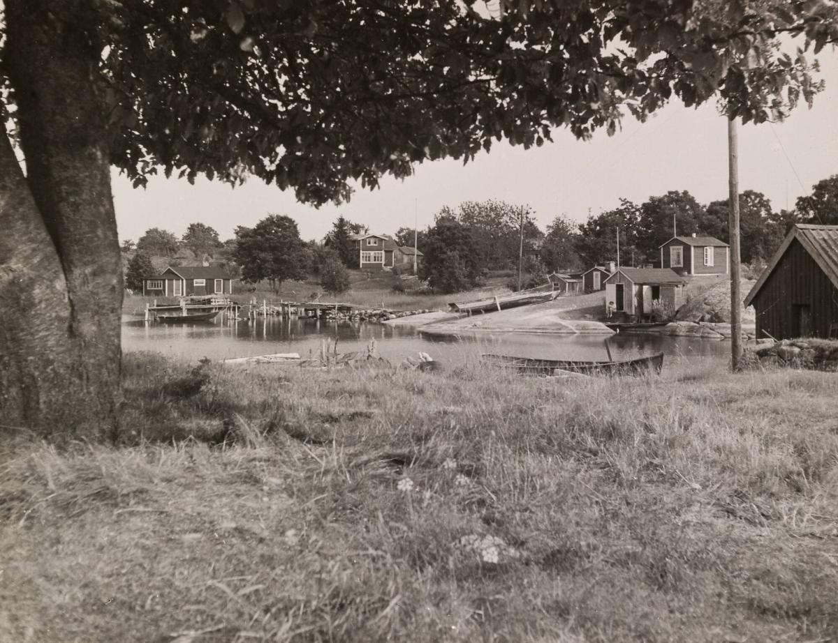 Rödlöga, byviken
